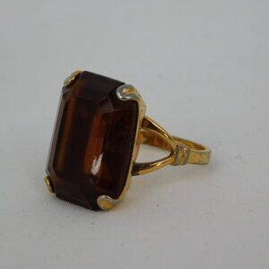 Avon Vintage Gold Tone Faux Amber Topaz Statement Ring Size 6.5" Brown 70s FLAW
